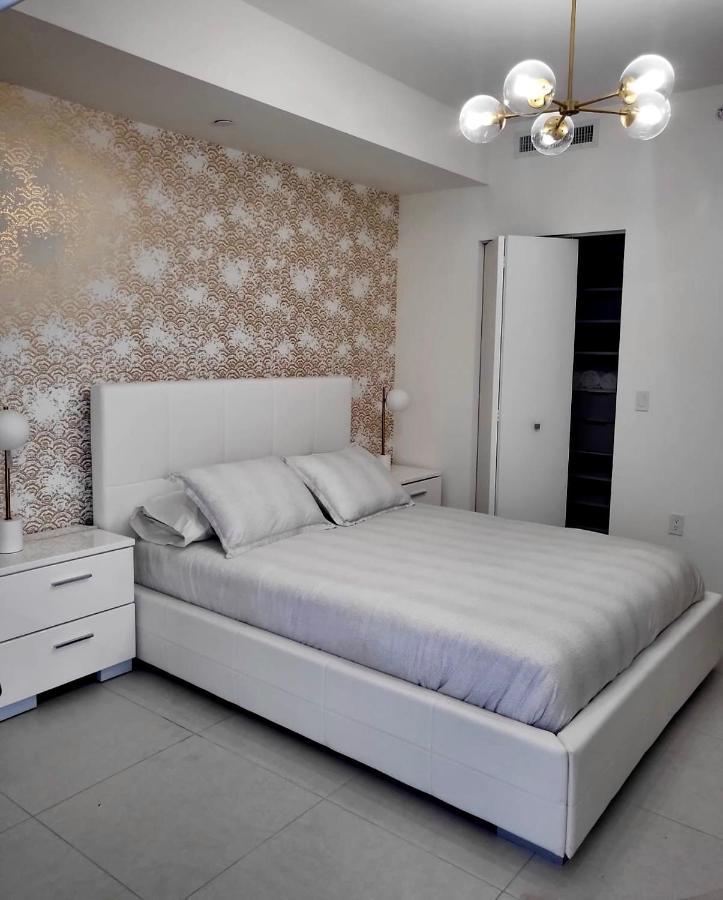 Downtown Doral, Florida. New Condo Style Resort. Exterior photo
