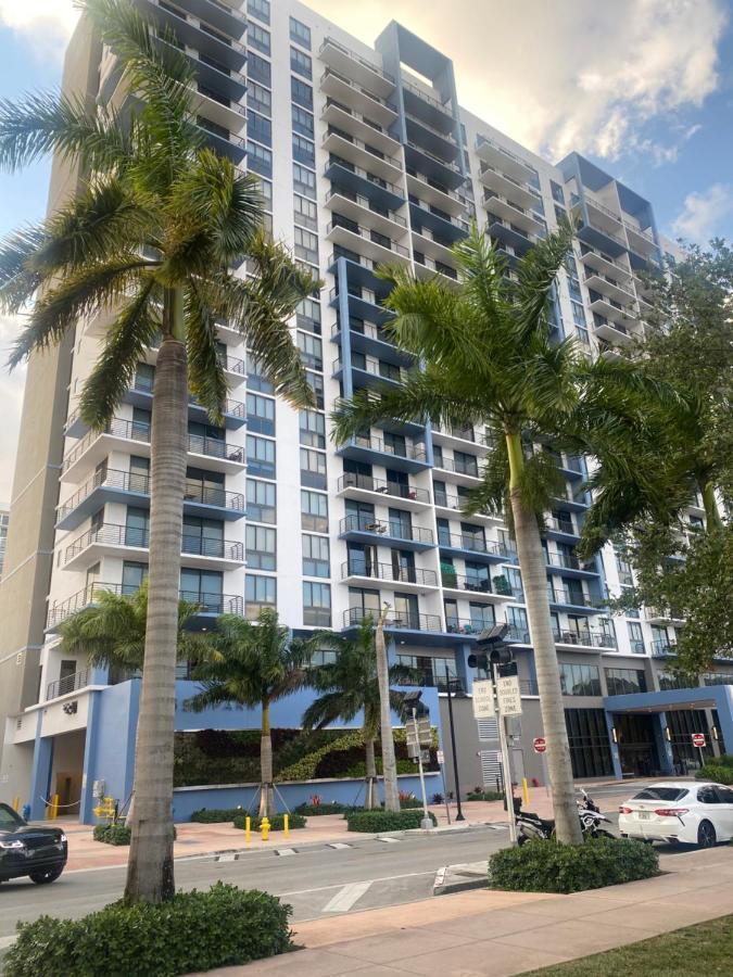 Downtown Doral, Florida. New Condo Style Resort. Exterior photo