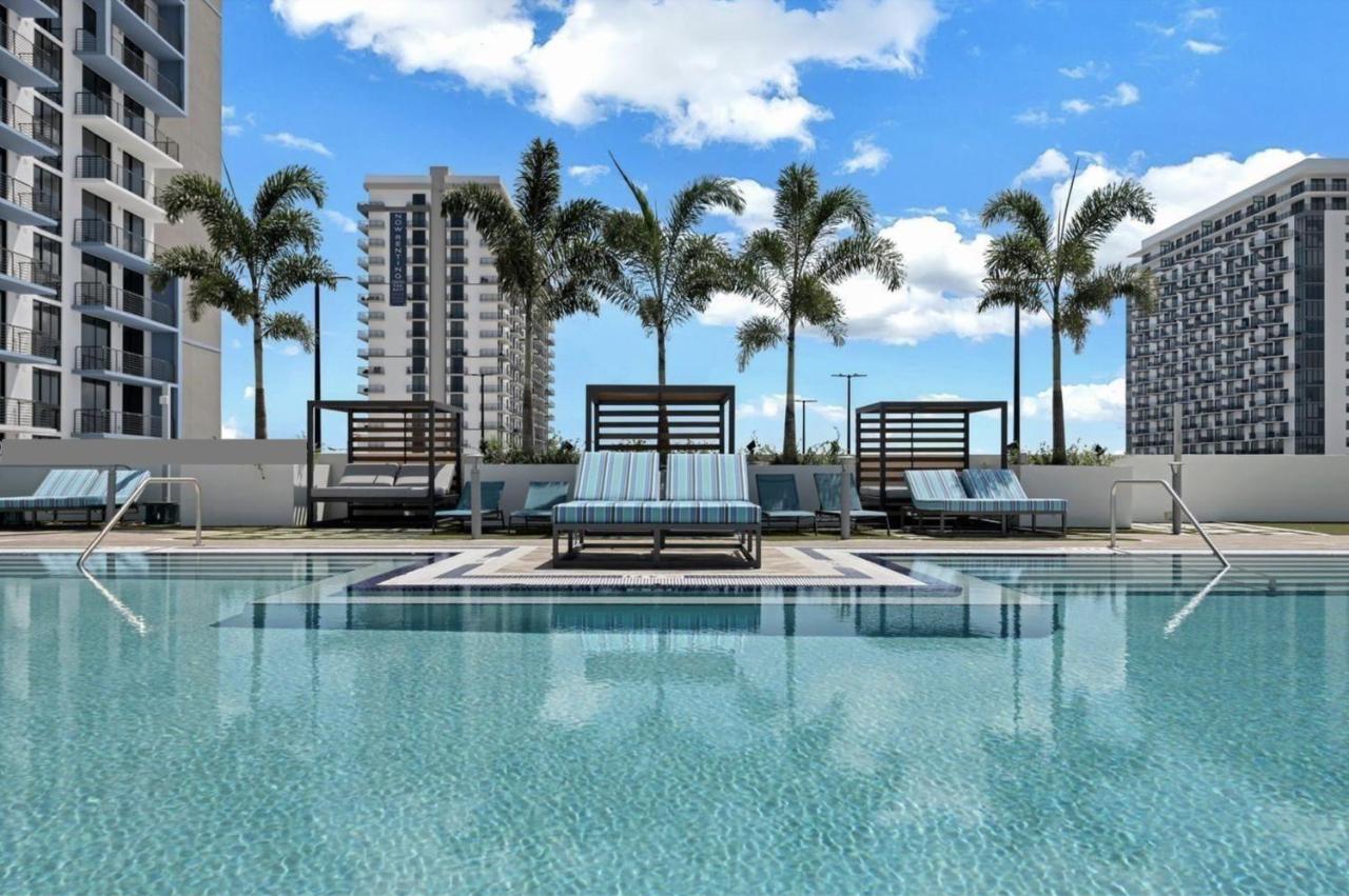 Downtown Doral, Florida. New Condo Style Resort. Exterior photo